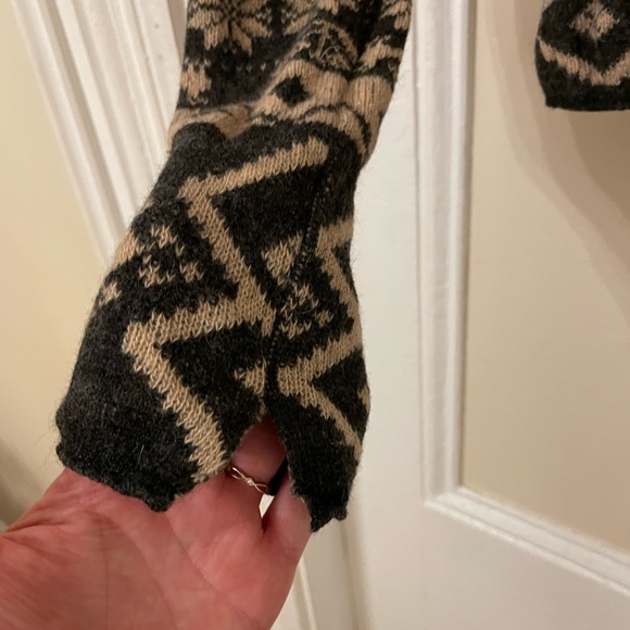 MARGARA SHAW adorable 100 % wool cardigan - Picture 6 of 9